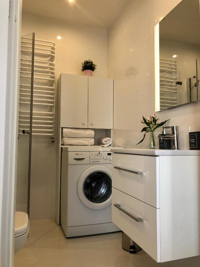 Joanny Bator Apartment
